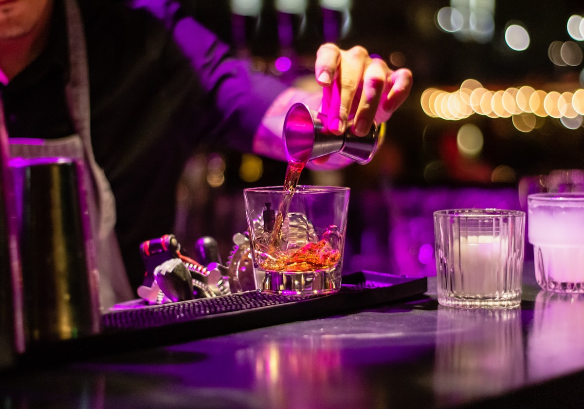 Bar & Barman